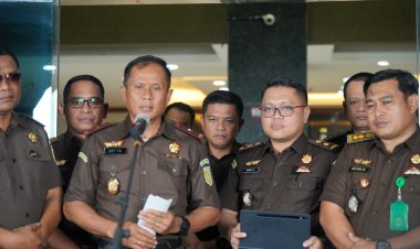 Penahanan Tersangka Dugaan Tindak Pidana Korupsi Penggunaan Dana PDAM Kota Makassar