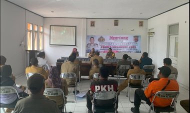 Melalui Giat Ngariung Sareng Kapolsek, Kapolsek Sukalarang Jalin Silaturahmi Dengan Petugas PKH