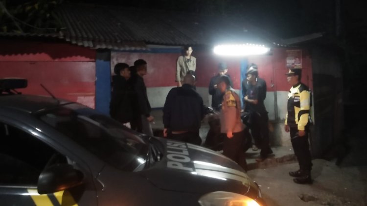Polsek Sukabumi Lakukan Patroli Malam  Bubarkan Kerumunan Warga