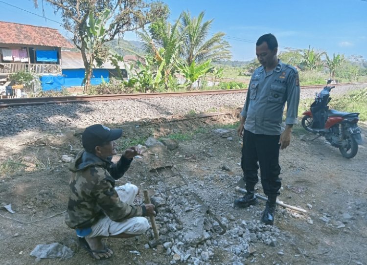 Unit Samapta Polsek Cireunghas Polres Sukabumi Kota, Laksanakan Patroli Dialogis
