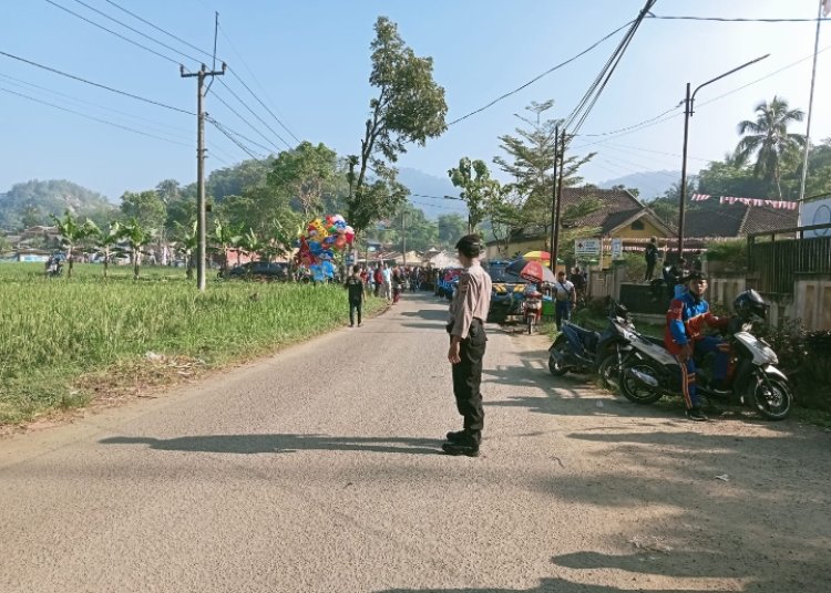 Anggota Polsek Cireunghas Polres Sukabumi Kota, Laksanakan Gatur Lalin