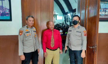 Polsek Warudoyong Laksanakan Pengamanan lbadat Di Gereja, Ciptakan Kondusifitas Bagi Jemaat