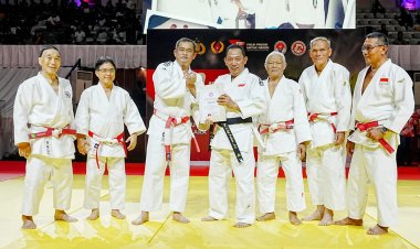 Sabuk Hitam Judo Bagi Kapolri, Hadiah Lain Kala Hari Bhayangkara Ke-77