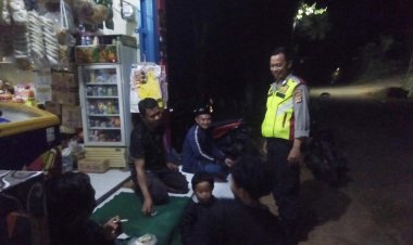 Berikan Himbauan Kamtibmas, Unit Samapta Polsek Cireunghas Laksanakan Patroli Dialogis