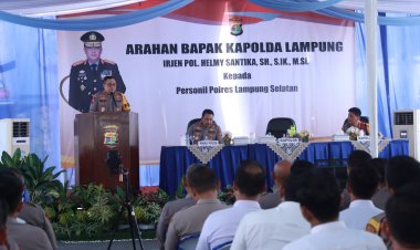 Berikan Arahan, Kapolda Lampung Irjen Pol Helmy Santika dan Ibu PD Bhayangkari Kunjungi Polres Lampung Selatan