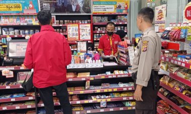 Mini Market Menjadi Sasaran Pelaksanaan Patroli Unit Samapta Polsek Cireunghas