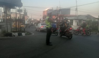 Gatur Lalin Pagi,Bentuk Pelayanan Polri Kepada Warga Guna Terciptanya Kamseltibcar Lantas