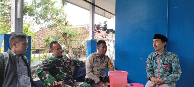 SINERGITAS TNI POLRI, Bhabinkamtibmas dan Bhabinsa Desa Langensari Melaksanakan Patroli Dialogis
