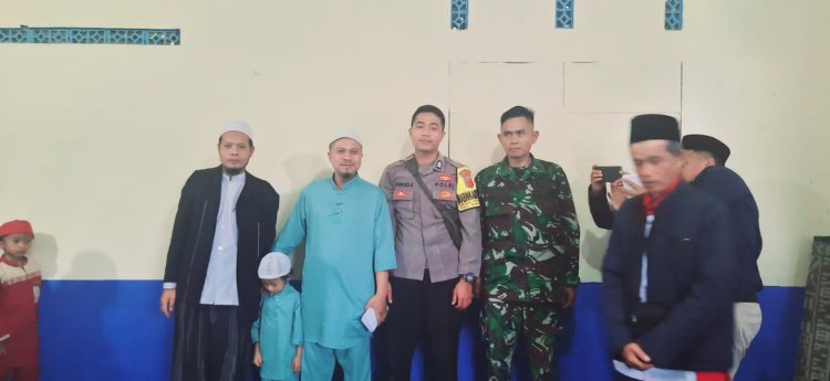 Sinergitas TNI-Polri Melaksanakan Patroli Sambang Di Wilayah Desa Binaan