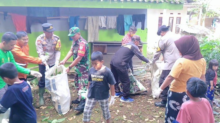 Polsek Sukabumi  Melaksanakan Kegiatan Polri Peduli Lingkungan