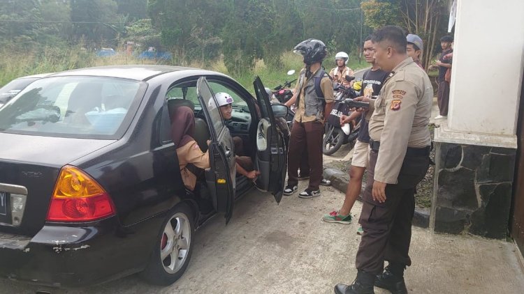 Polsek Sukabumi Melaksanakan Patroli  Saat Jam Pulang Sekolah