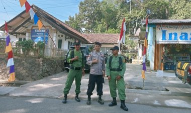 Jalin Komunikasi Kamtibmas,Kanit Samapta Polsek Cireunghas Sambang Anggota Linmas