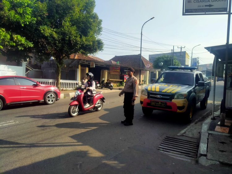 Cegah Kemacetan Polsek Sukabumi Melaksanakan Pengaturan Arus Lalu Lintas