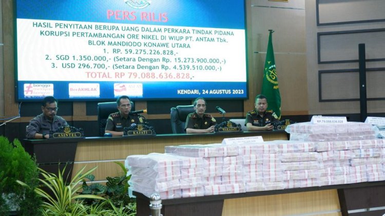 Kejaksaan Tinggi Sulawesi Tenggara Menyita Berupa Uang dalam Perkara Tindak Pidana Korupsi Pertambangan Ore Nikel