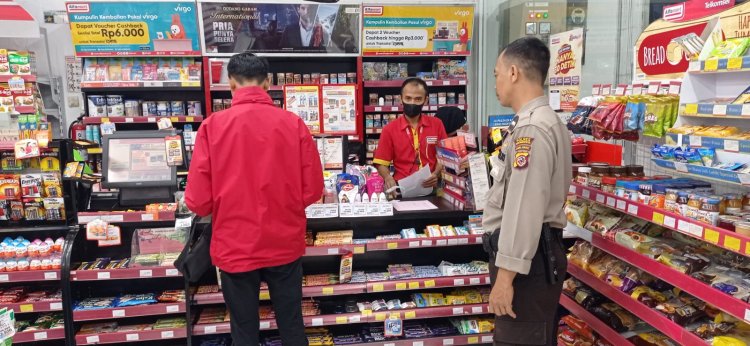 Unit Samapta Polsek Cireunghas, Laksanakan Patroli Dialogis Ke Minimarket