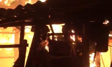 Satu Buah Rumah Milik Warga,Di Sukabumi Ludes Di Lalap Si Jago Merah