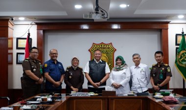 Kapuspenkum Kejaksaan Agung Menerima Audiensi dengan  Badan Restorasi Gambut Dan Mangrove (BRGM)  Bahas Isu Strategis Perlindungan Gambut dan Mangrove