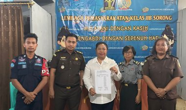 Kejaksaan Negeri Sorong Menjemput Paksa Tersangka SW, Terkait Dugaan Korupsi Perluasan Jaringan Listrik TA 2010