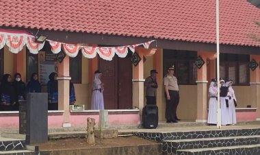 Pada Upacara Bendera,Polsek Cireunghas Ajak Pelajar Tanamkan Disiplin Sejak Dini