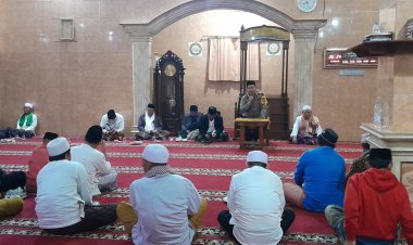 Kapolsek Sukalarang Hadiri Maulid Nabi Muhammad S.A.W di Masjid Darul Falah Sukalarang