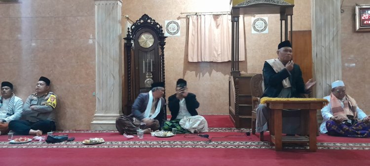 Sambutan Camat Sukalarang Pada Acara Maulid Nabi Di Masjid Daarul Falah Sukalarang