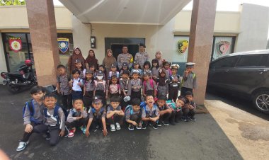Polisi Sahabat Anak,Polsek Cireunghas Polres Sukabumi Kota Terima Kunjungan Siswa TK