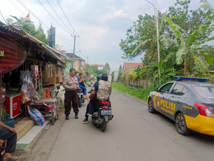 Cara Mendekatkan Diri  Polsek Sukabumi Lakukan Patroli Dialogis