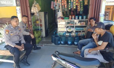 Patroli Siang Unit Samapta Polsek Cireunghas,Sambangi Warga Berikan Himbauan Kamtibmas