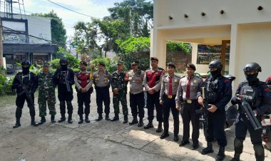 Polsek Cireunghas Polres Sukabumi Kota, Laksanakan Pengamanan Operasi Lilin Lodaya 2023 Di Gereja