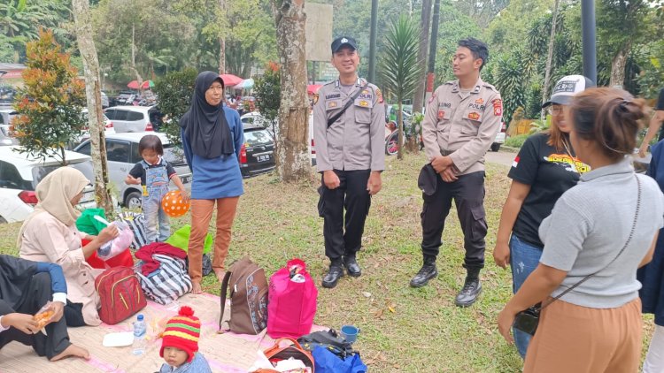 Anggota Polsek Sukabumi Lakukan Pengamanan Di Wisata Pondok Halimun