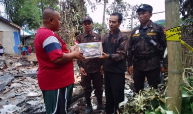 Rumah Warga Ludes Di Lalap Si Jago Merah, KBPPP Sukabumi Kota Salurkan Bantuan