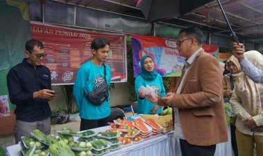 Kendalikan Inflasi Daerah, Pj Walikota Sukabumi  Buka Bazar Murah