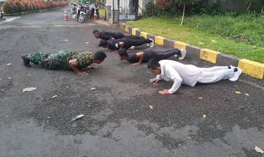 Babinsa Koramil 0607-1 Sukaraja berikan Pembinaan Fisik Satpam SMA Unggul Albayan Goalpara