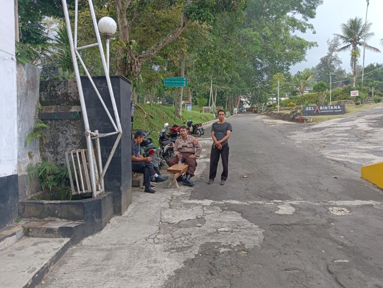 Anggota Polsek Sukabumi Meningkat Patroli Di Tempat Wisata