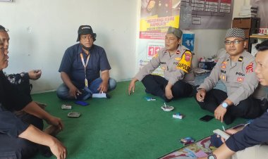 Kapolsek Cireunghas, Laksanakan Jum'at Curhat Bersama Warga