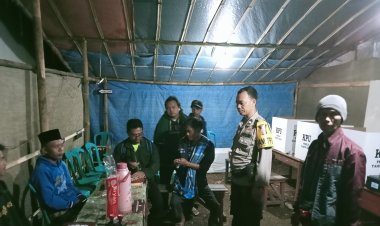 Polsek Cireunghas Laksanakan Patroli TPS,Guna Terciptanya Pemilu Damai
