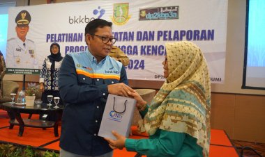 PJ Walikora Sukabumi Buka Pelatihan Bangga Kencana BKKBN