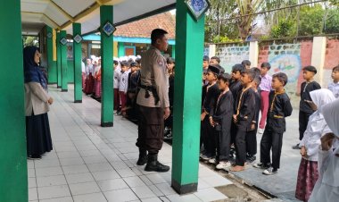 Cegah Bulying SDN Sukaraja 2 Bersama Babinkamtibmas Berikan Pembinaan Pelajar