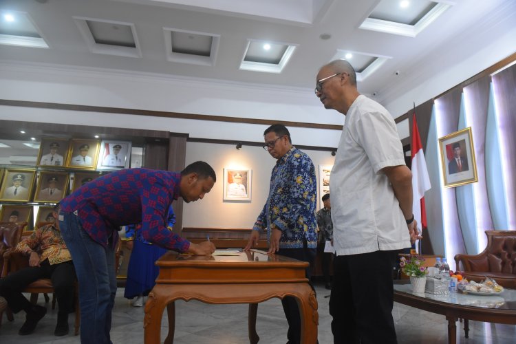 PJ Walikota Sukabumi Bersama OPD Tanda Tangani Fakta Integritas 2024