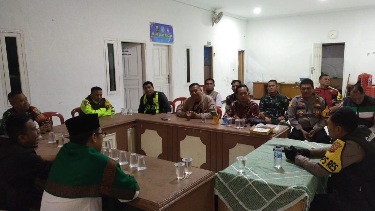 Pastikan Keamanan  Logistik Pemilu,Kapolres Sukabumi Kota Kontrol Gudang PPK Kecamatan Cireunghas