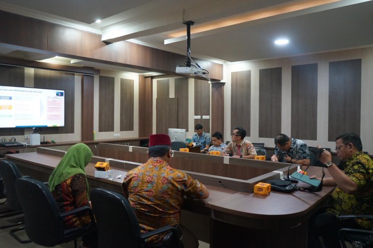 PJ Walikota Sukabumi Pimpin Rakor Dwimingguan Pengendalian Iflasi Daerah
