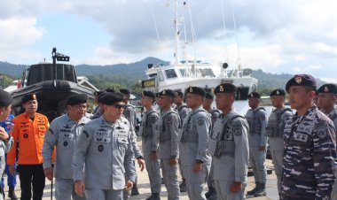 Bakamla RI Bersama 1.500 Personel Manuver Lapangan di Ambon