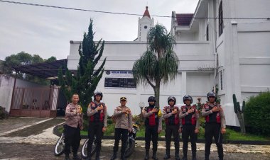 Minggu Kasih Polsek Baros Laksanakan Pengamanan lbadah di Gereja Sidang Kristus