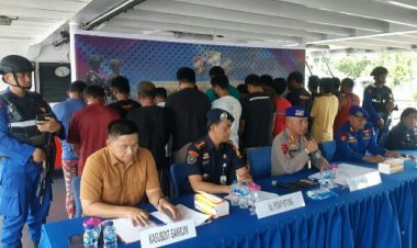 KP. Baladewa-8002 Tangkap Kapal Illegal Fishing asal Filipina di Laut Sulawesi
