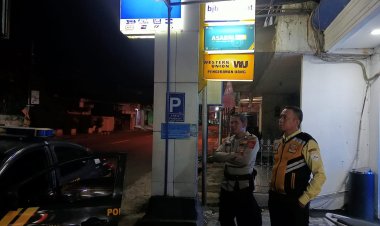 Cegah Kejahatan Malam,Polsek Cisaat Laksanakan Patroli Perbankan