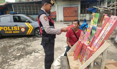 Jaga Kondusifitas di Bulan Suci Ramadhan,Polsek Baros Razia Petasan