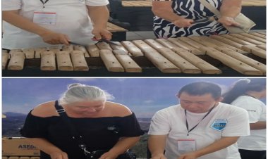 Denting Kolintang Hibur Wisatawan Mancanegara Dari 4 Kapal Pesiar