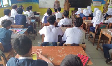 'Police Goes To School 'Bhabinkamtibmas Polresta Cirebon Lakukan Safari Ramadhan
