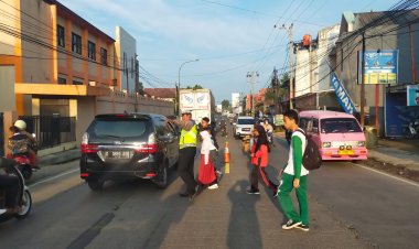 Berikan Pelayanan Prima Kepada Warga,Unit Lantas Polsek Sukaraja Laksanakan Gatur Lalin