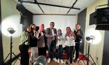 PJ Walikota Sukabumi Bersama Istri Kunjungi Kantor Tempo Media